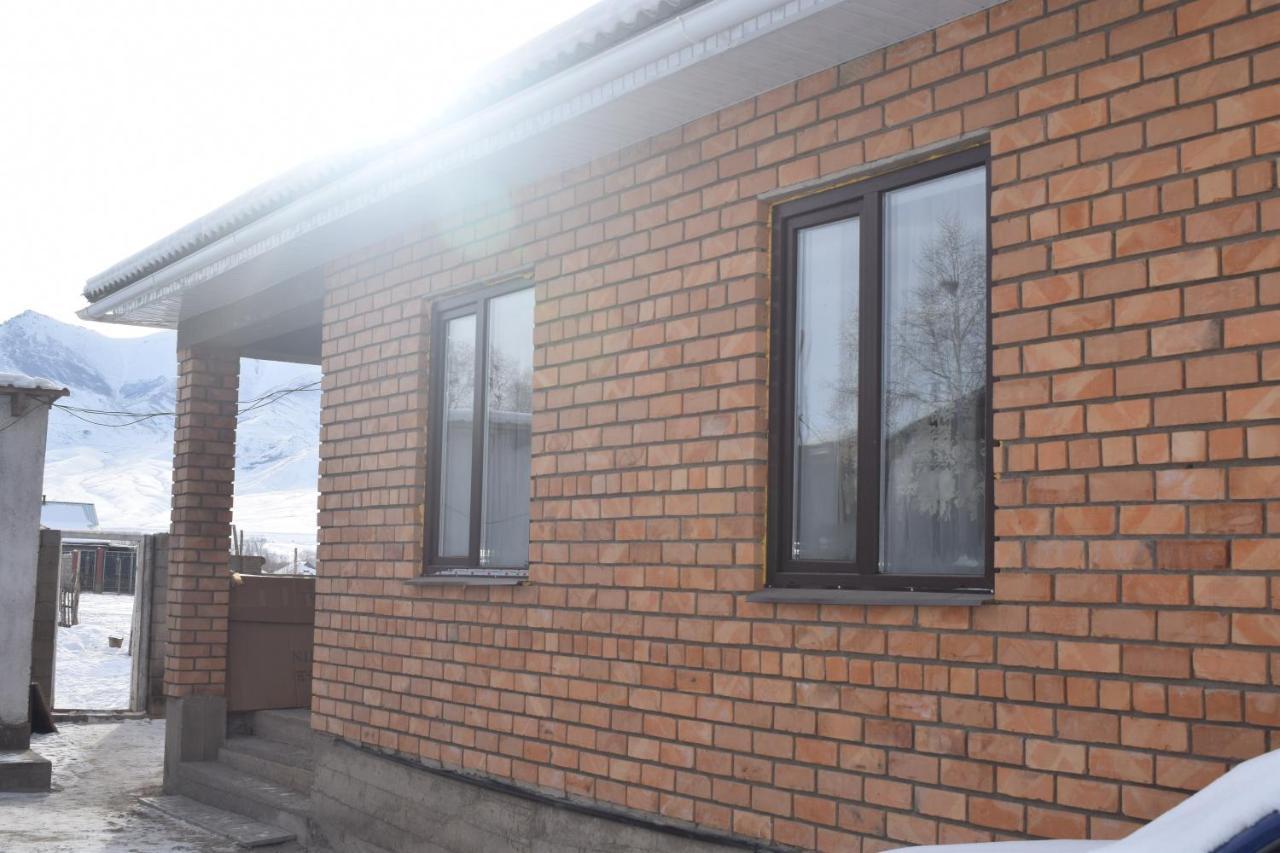 Kyzart Guesthouse Bagysh Buitenkant foto
